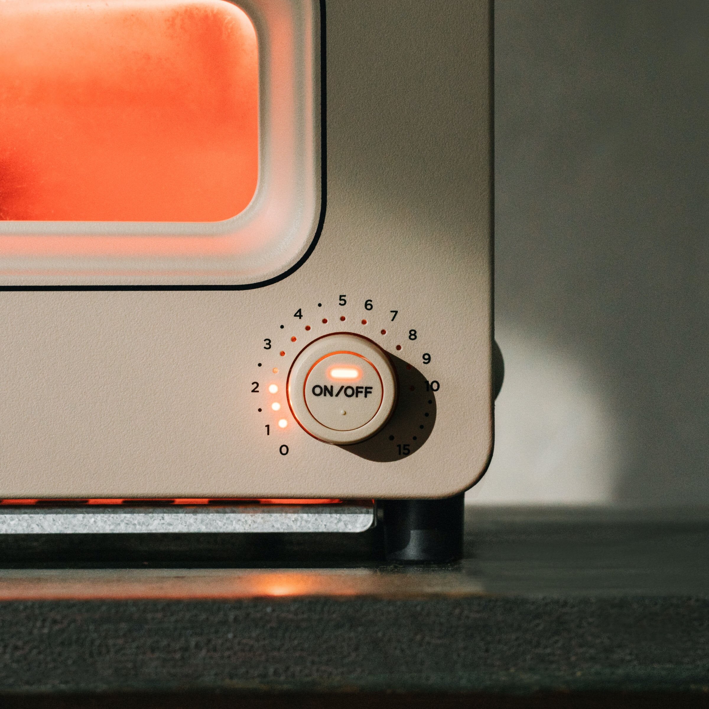 BALMUDA The Toaster 3rd Gen K05E - Beige - Image 5